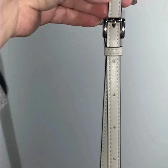 MICHAEL KORS JET SET ITEM LG WALLET ON A CHAIN - Picture 7 of 13